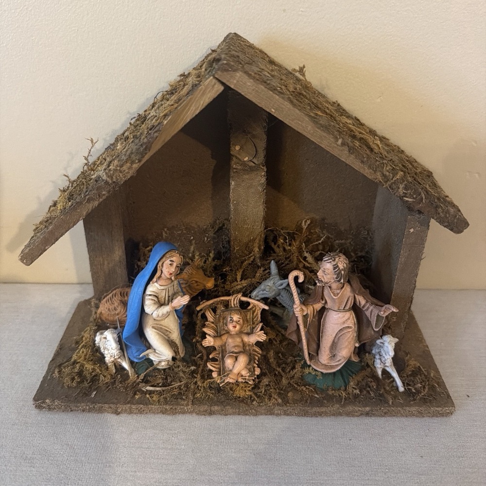 Vintage Italian Wooden Nativity Set with 7 Plastic Figures